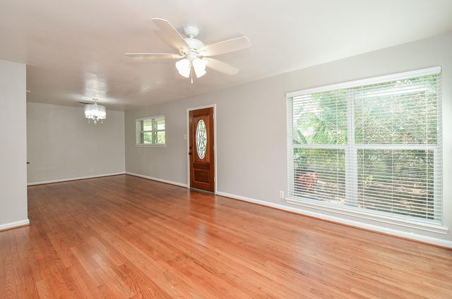 9817 Cedardale Drive, Houston, TX 77055