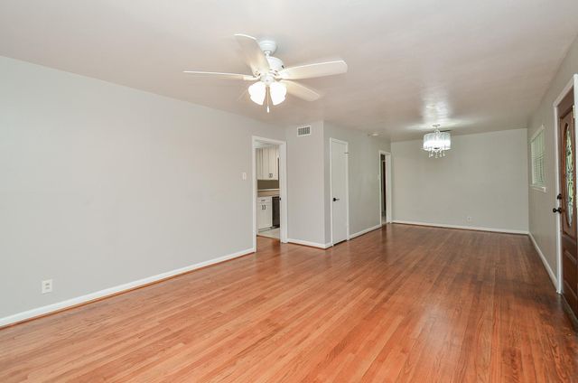9817 Cedardale Drive, Houston, TX 77055
