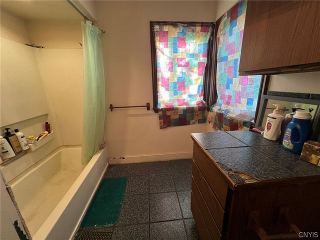 4519 South Salina Street, Syracuse, NY 13205