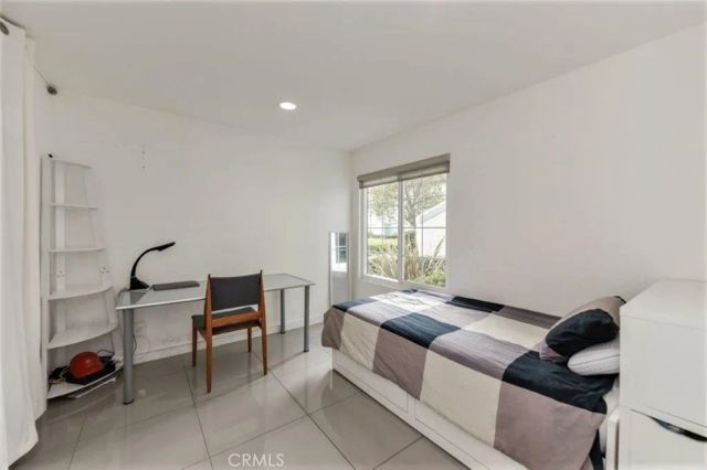 53 Oxford 14, Irvine, CA 92612