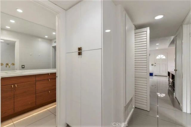 53 Oxford 14, Irvine, CA 92612