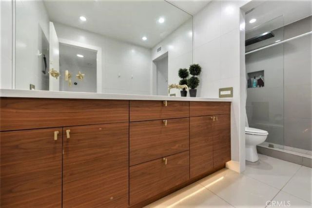 53 Oxford 14, Irvine, CA 92612