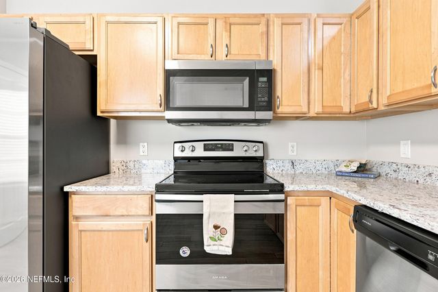 857 SOUTHERN CREEK Drive, St. Johns, FL 32259