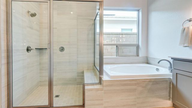 1675 N Blackwood Avenue, Clovis, CA 93619