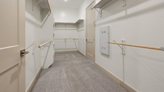 1675 N Blackwood Avenue, Clovis, CA 93619