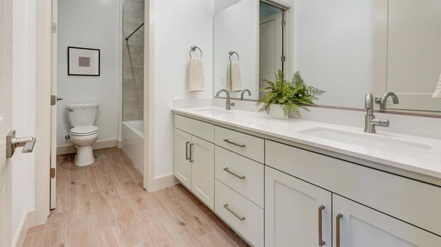 1675 N Blackwood Avenue, Clovis, CA 93619