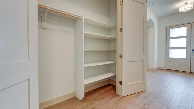 1675 N Blackwood Avenue, Clovis, CA 93619