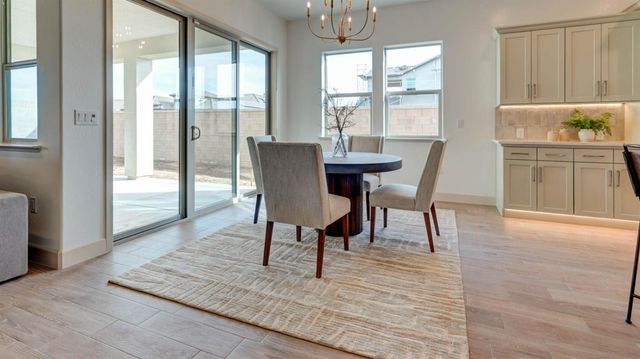 1675 N Blackwood Avenue, Clovis, CA 93619