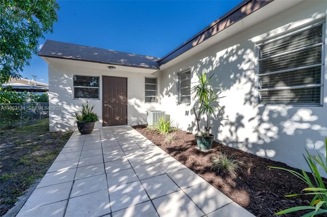 1631 SW 21st Street, Miami, FL 33145