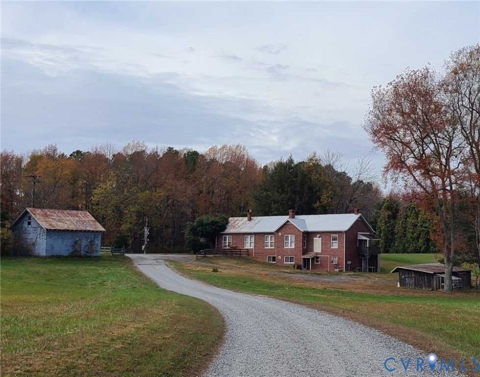 16124 Beaverdam School Rd, Beaverdam, VA 23015