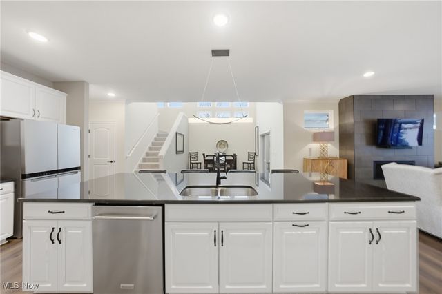 33452 St Marie Court, Avon, OH 44011