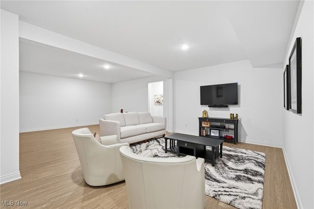 33452 St Marie Court, Avon, OH 44011