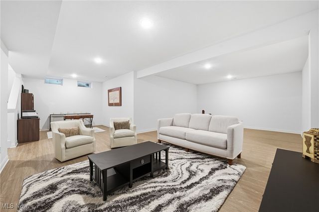 33452 St Marie Court, Avon, OH 44011