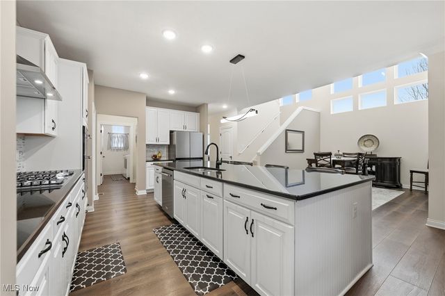 33452 St Marie Court, Avon, OH 44011