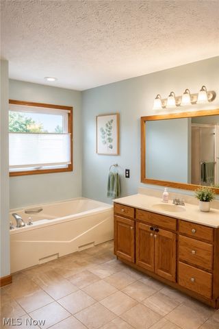 356 Carol Way, Wadsworth, OH 44281
