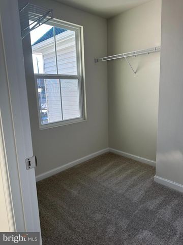 645 LAURELWOOD CIR, Winchester, VA 22601