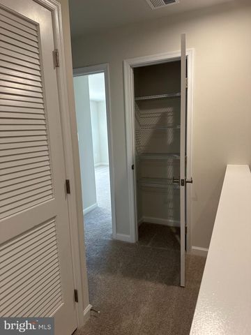 645 LAURELWOOD CIR, Winchester, VA 22601