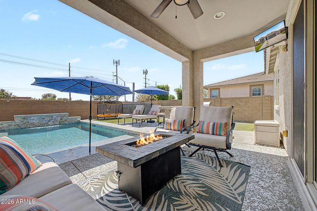 725 E LIBERTY Lane, Gilbert, AZ 85296
