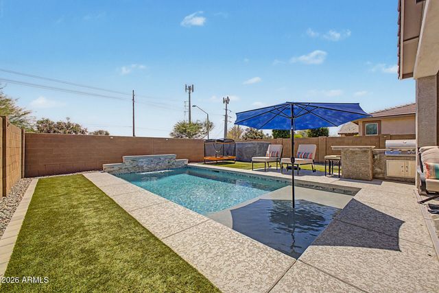 725 E LIBERTY Lane, Gilbert, AZ 85296