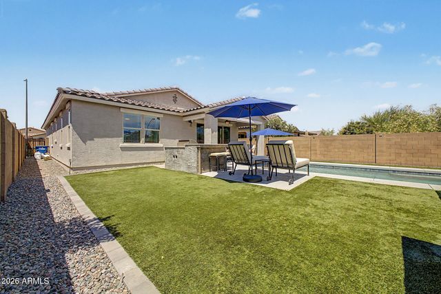 725 E LIBERTY Lane, Gilbert, AZ 85296