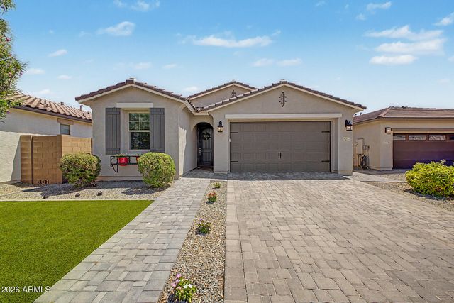 725 E LIBERTY Lane, Gilbert, AZ 85296