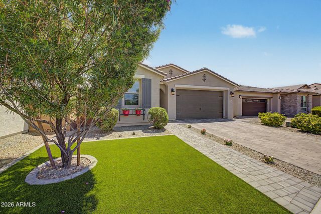 725 E LIBERTY Lane, Gilbert, AZ 85296