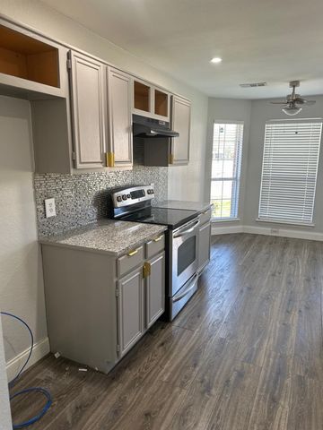 3136 Smokewind Lane, Grand Prairie, TX 75052