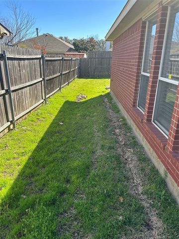 3136 Smokewind Lane, Grand Prairie, TX 75052