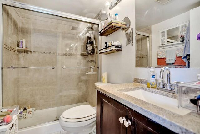 608 Sea Pine Way E2, Greenacres, FL 33415
