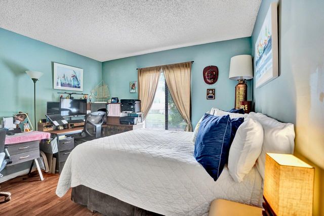 608 Sea Pine Way E2, Greenacres, FL 33415