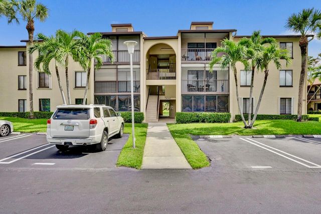 608 Sea Pine Way E2, Greenacres, FL 33415
