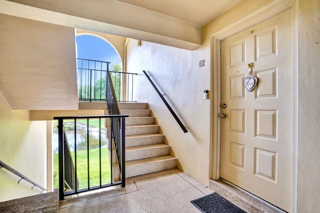608 Sea Pine Way E2, Greenacres, FL 33415