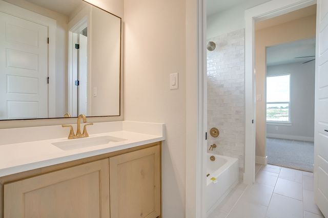 1011 Bartlett Peak Drive, Waxahachie, TX 75167
