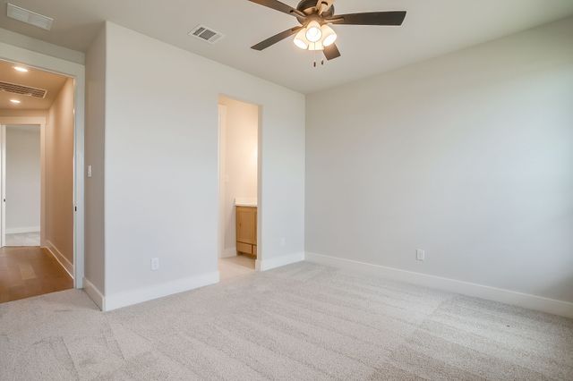 1011 Bartlett Peak Drive, Waxahachie, TX 75167