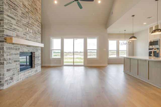 1011 Bartlett Peak Drive, Waxahachie, TX 75167