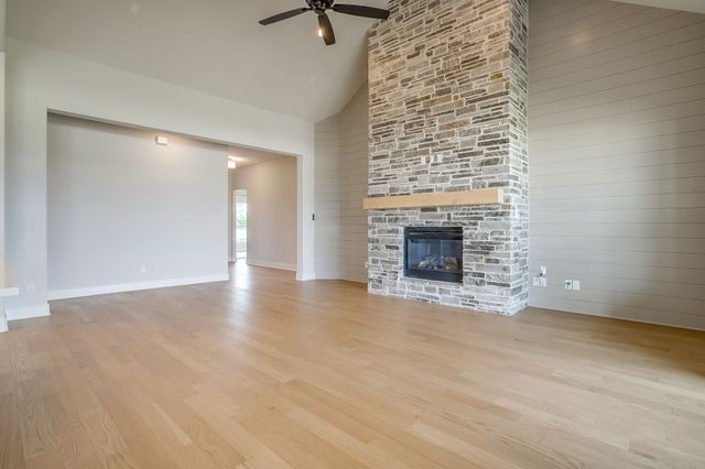 1011 Bartlett Peak Drive, Waxahachie, TX 75167