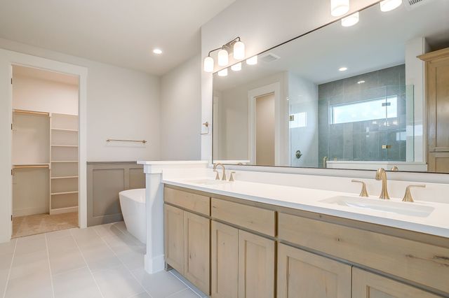 1011 Bartlett Peak Drive, Waxahachie, TX 75167