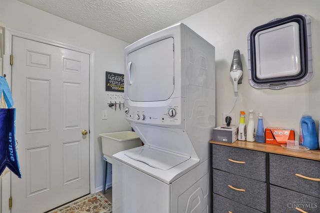 12057 Brookway Drive, Cincinnati, OH 45240