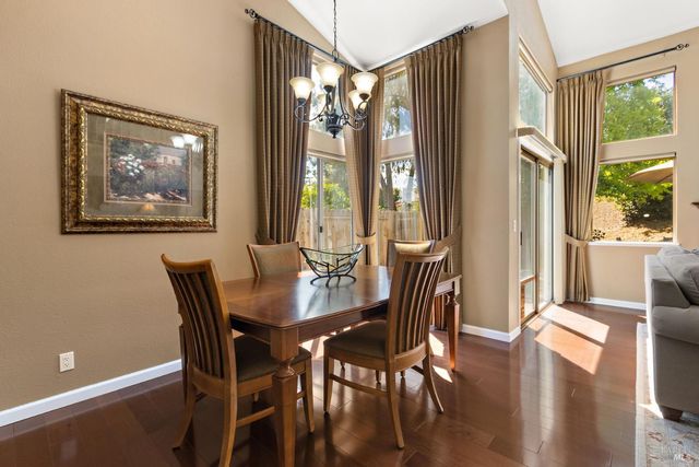 618 Rose Dr, Benicia, CA 94510