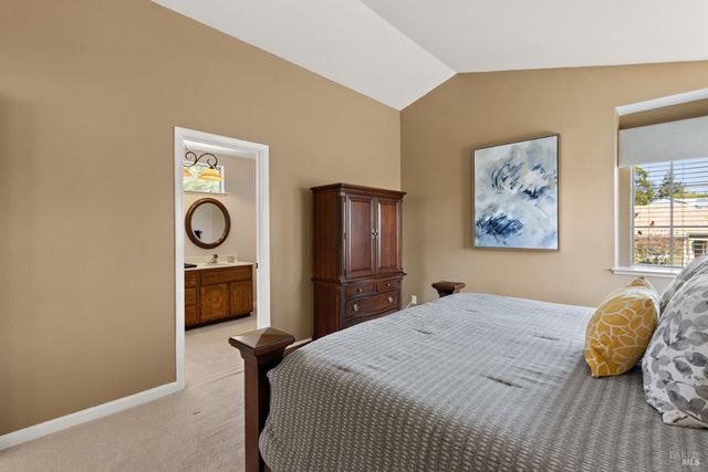 618 Rose Dr, Benicia, CA 94510