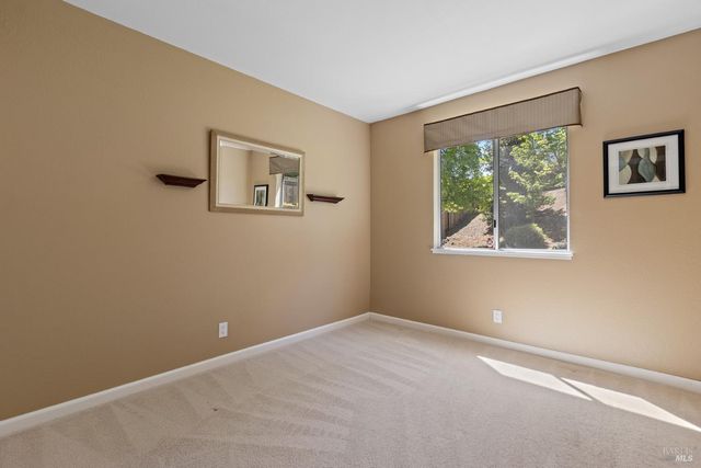 618 Rose Dr, Benicia, CA 94510