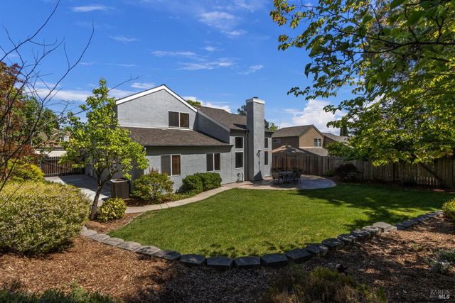 618 Rose Dr, Benicia, CA 94510