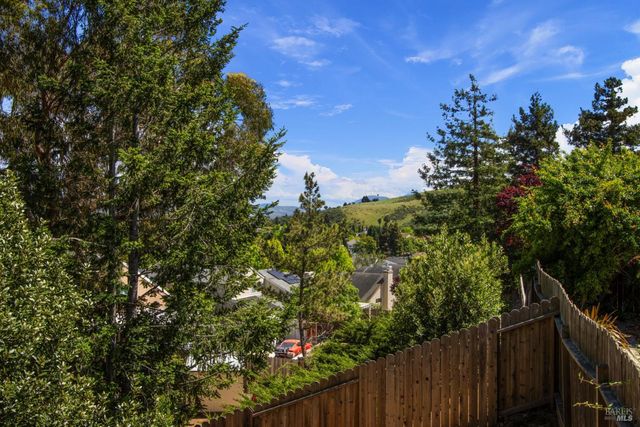 618 Rose Dr, Benicia, CA 94510