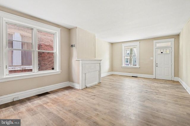 1814 BOAS ST, Harrisburg, PA 17103