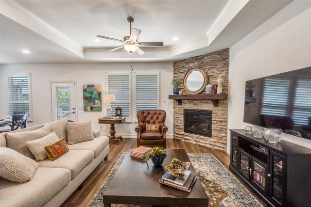 424 Long Pines Drive, Mckinney, TX 75071