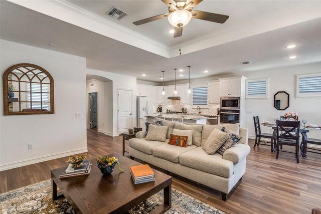 424 Long Pines Drive, Mckinney, TX 75071