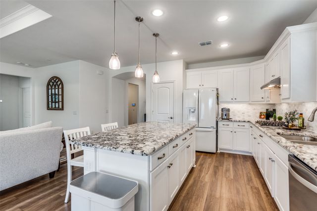 424 Long Pines Drive, Mckinney, TX 75071