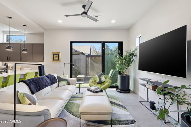 377 E WINDSOR Avenue 1, Phoenix, AZ 85004