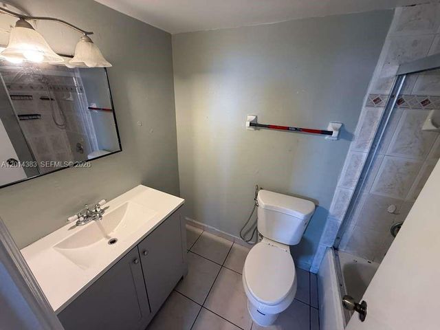 606 W 81st St 316, Hialeah, FL 33014