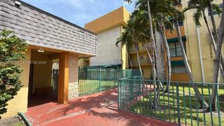 606 W 81st St 316, Hialeah, FL 33014